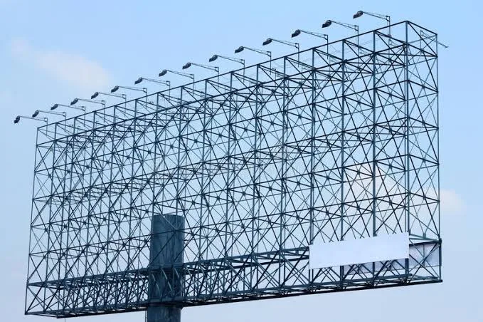 Steel lattice billboard frame mounted on a central support